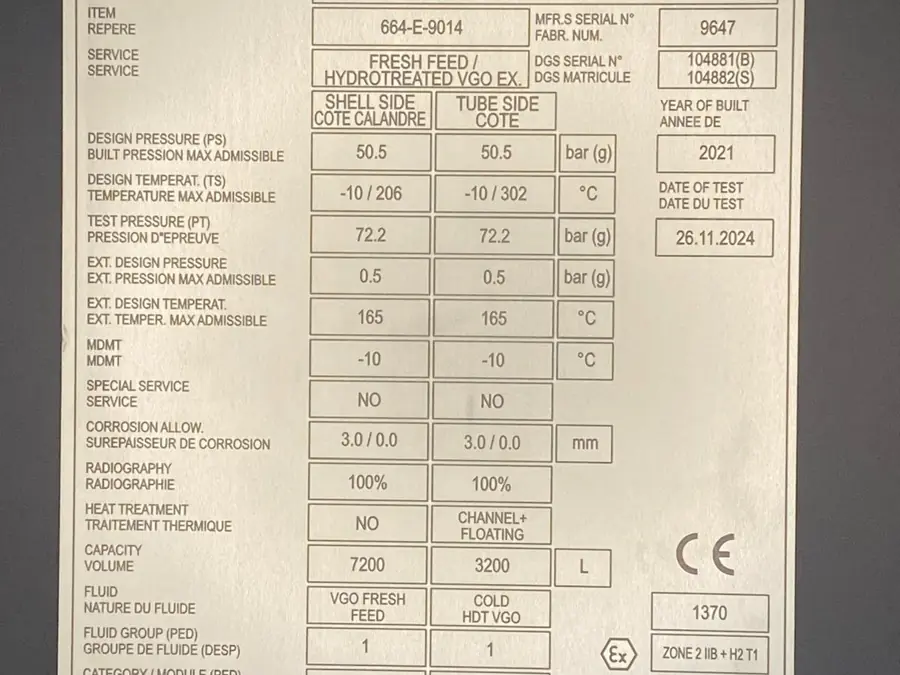 Grande plaque constructeur en inox avec données de fabrication
